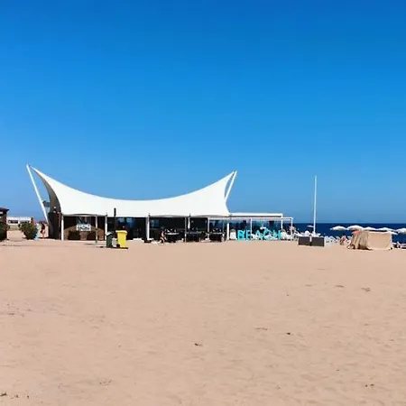 A 100 Metros De La Playa