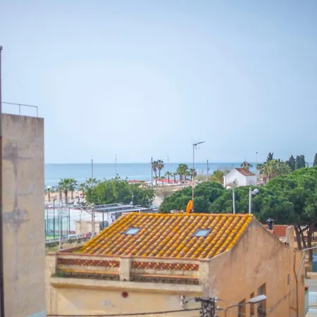 A 100 Metros De La Playa